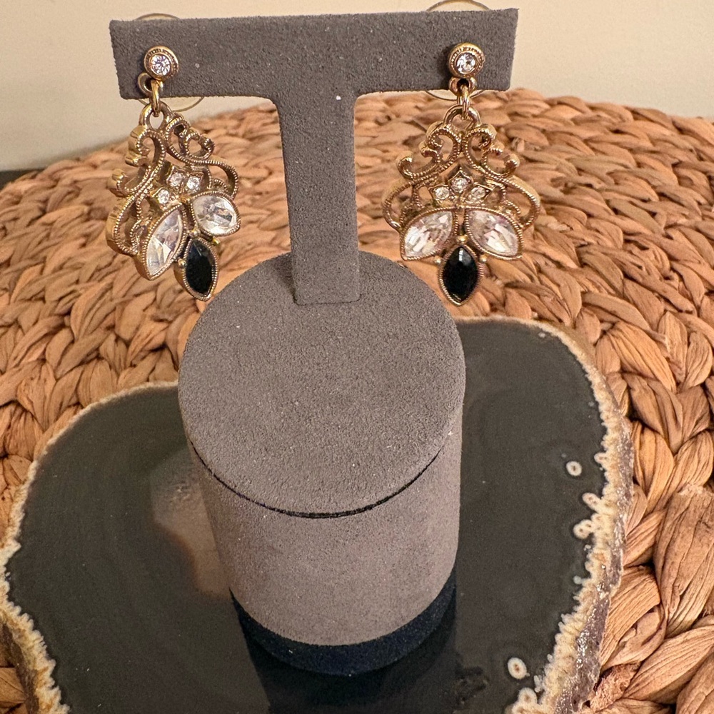 Elegant Gold and Black Filigree Earrings